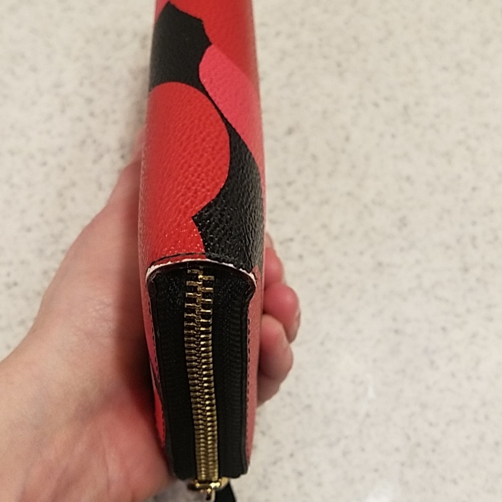 Kate Spade Wallet - Picture 6 of 6